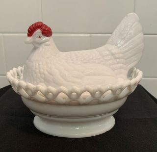 Vintage Antique Westmoreland Milk Glass Hen Chicken On A Nest Covered Bowl