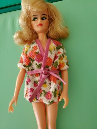 Vintage Ideal Toys Tammy Glamour Misty Doll 1965 W/ Terry Robe - Barbie Knockoff