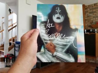 Very Rare - Ace Frehley - Kiss - Signed In Silver Color 8 X 10 Photo -