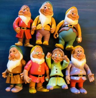 Vintage Disney Snow White Seven 7 Dwarfs Set Rubber Figurines Moveable Rare Vtg