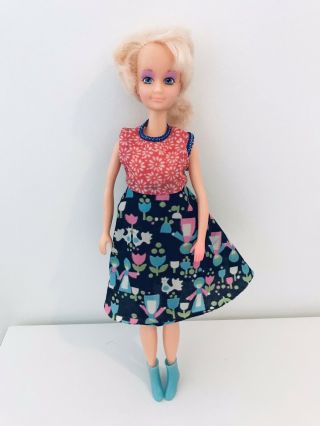 Vintage Blonde Fashion Doll In Cute Dress And Green Shoes (barbie Clone)