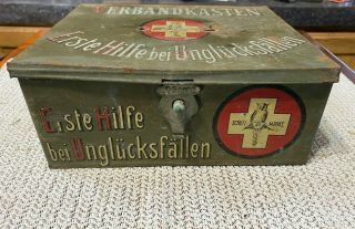 Vintage German First Aid Kit “Verbandkasten Erste Hilfebei Unglucksfallen RARE 2