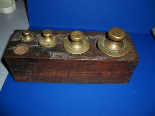 Antique Brass Knob Scale Weights In Wood Box 1 Kilogram To 100 Gram Emblems