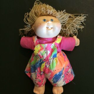 CABBAGE PATCH DOLL 1990 CRIMPED BLONDE HAIR Clothes With Accessories 2