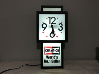 Vintage 1986 Plastic Champion Spark Plug Clock Sign Rare Shaped Like Plug