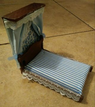 Vintage Concord Doll House Mini Curtain Bed Chadwick Miller Rare Great Cond