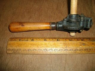 T877 Antique Wood Handle Cast Iron 1/2 