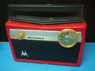 Vintage Rare 1957 Motorola Model 5p32 - R Portable Tube Am Radio Red Work