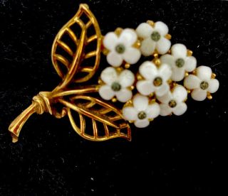Trafari Vintage Art Glass Rondelle Bead Flower Bouquet Pin Brooch Uranium