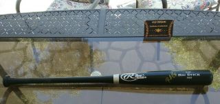 RARE SIGNED CLEVELAND INDIANS ROBERTO PEREZ GAME BAT GOLD GLOVE PROOF 2