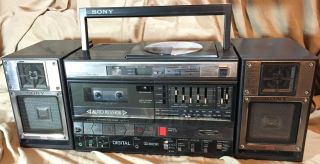 Rare Vintage Sony Cfd - 5 Boombox Cd/cassette/am/fm/eq World’s 1st Cd Boombox