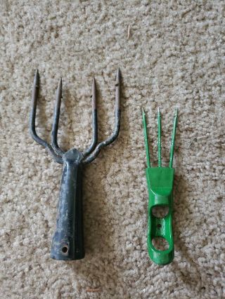 Vintage Cast Iron Frog Gig Gigging Fishing Spear - Rare And 4 Prong Spear