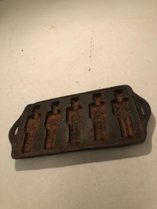 Rare Antique Mini Vintage Small Soild Cast Iron Cornbread Pan Toy Soldiers
