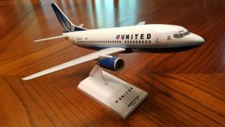 Skymarks United Boeing 737 Model ; 1:130 Scale ; Plastic ; ; Rare