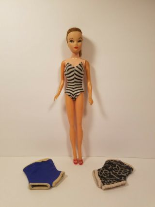1960 ' s Uneeda MISS SUZETTE Doll w/ Swimsuit - Rare 2