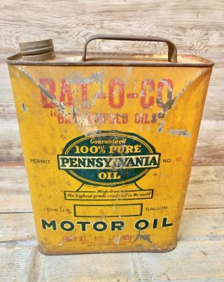 Rare Vintage Early Bat - O - Co Battenfeld Oils 1 Gallon Pennsylvania Motor Oil Can.