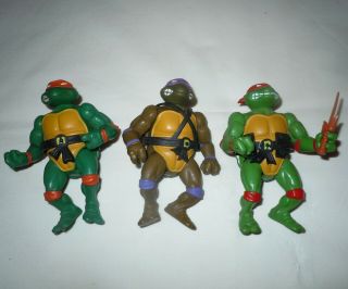 3 Vtg 1988 Tmnt/teenage Mutant Ninja Turtles 2 W/ Soft Heads,  Belts/2 Weapons