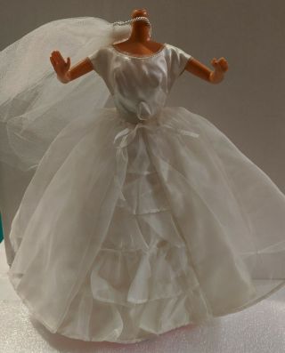 Barbie VINTAGE 1960s Fashion 947 BRIDE ' S DREAM Satin & Sheer Wedding DRESS Gown 2