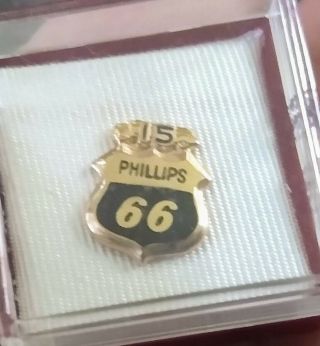 Rare Vintage Phillips 66 Employee " 15 Year Service " Lapel Pin.