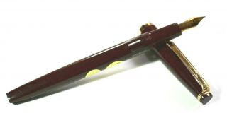 Vintage Rare Reform 4383 Triangular Fountain Pen,  F - Fine 14c Gold Nib,