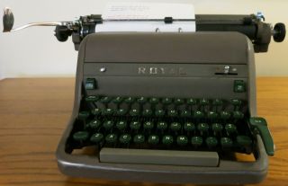 Vintage 1953 Royal Hh Widecarriage Typewriter (rare.  Takes Wide - Format Paper)