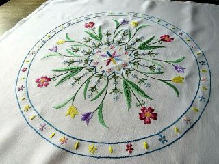 VINTAGE HAND EMBROIDERED TABLECLOTH=EXQUISITE CIRCLE OF DELICATE FLOWERS 2