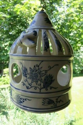 Vintage Porcelain Handpainted Chinese Bird feeder RARE Blue&White Gazebo w/chain 2