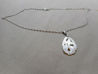 Vintage Sterling Silver Mother Of Pearl Pendant On A Chain Necklace P1222