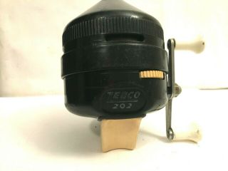 Vintage Zebco 202 With 4 - Notch Spinner Head.  Cleaned,  Serviced,  Line.