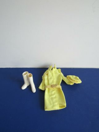 Vtg 1965 Barbie Skipper Doll 1916 Rain Or Shine Yellow Raincoat Hat Boots