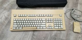 Rare Vintage Apple Computer Keyboard m0115 With Vintage Apple Mouse And Case 2