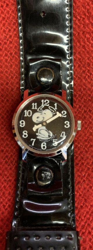 Vintage Snoopy Wind Up Wrist Watch Black Dial 1968 Swiss Made Rare