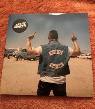 Arctic Monkeys – Suck It And See 7 " Very Rare 2011 Domino Records Rug438