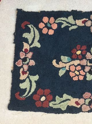 Antique American Hand Hooked Rug Folk Art Textile Dark Blue w/Flowers Cottage 2