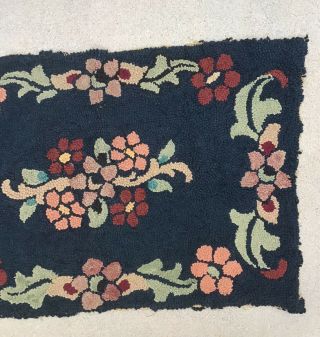 Antique American Hand Hooked Rug Folk Art Textile Dark Blue w/Flowers Cottage 3