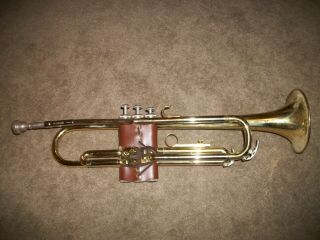 Yamaha Ytr 2320 Trumpet W/ Yamaha Mouthpiece 11c4 - 7c