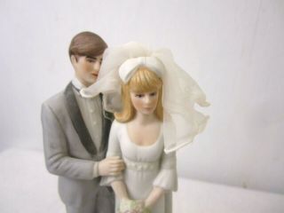 Love Everlasting Ehw Roman Inc Bride Groom Music Box Cake Top Vintage Porcelain