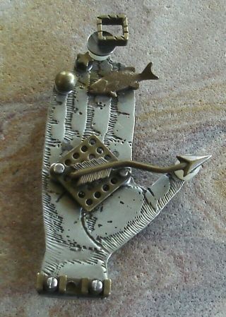 Rare Vintage Thomas Mann Etched Sterling Silver Or Nickel Bronze Hand Brooch Pin
