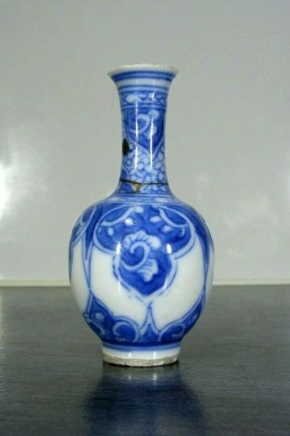 Antique Chinese Kangxi (1662 - 1722) Miniature (6cm) Blue & White Porcelain Vase.