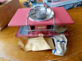 Vintage Pink Coleman L.  P.  Gas Grill Camping Picnic Stove Near