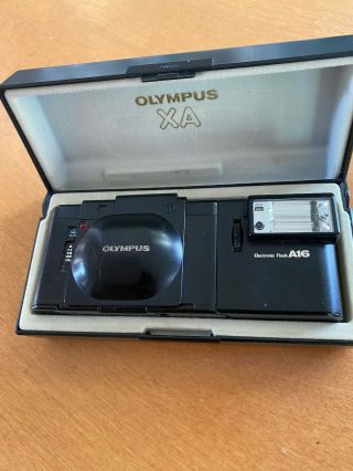 Olympus XA 35mm Rangefinder Film Camera with rare A16 Flash and Case 2