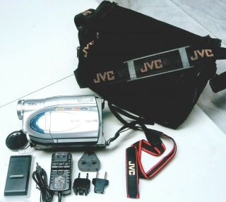 Rare Jvc 700x Zoom Vhs Camcorder Camera Gr - Sxm260u Battery & Charger