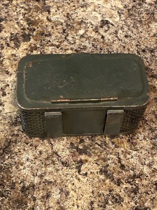 VINTAGE FISHERMAN ' S LIVE BAIT CAGE BAIT TIN CAN BOX LURE TACKLE 2