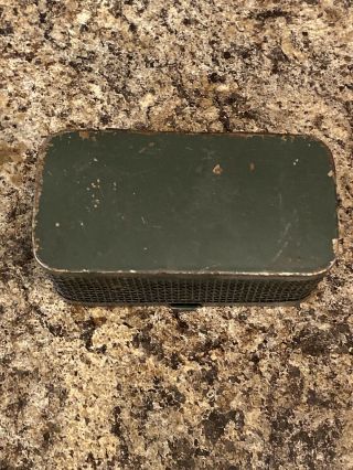 VINTAGE FISHERMAN ' S LIVE BAIT CAGE BAIT TIN CAN BOX LURE TACKLE 3