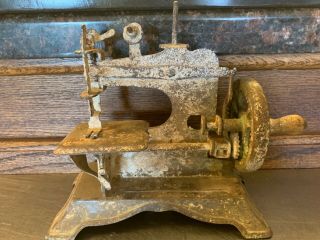 Vintage Antique Mini Metal Salesman Sample Toy Sewing Machine Very Old Primitive