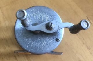 Unknown Engraved Vintage Bait Casting Reel Vintage Old Fishing Reel 2
