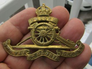 Rare Ww1 Royal Artillery Ubique Quo Fas Et Gloria Ducunt Cap Badge