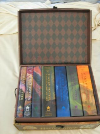 Rare Harry Potter Hardcover Trunk Box Set Vol 1 - 7 10/16/2007 From Borders L/new