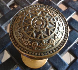 Vtg Ornate Pair Antique Eastlake Victorian Bronze Brass Drum Style Door Knobs