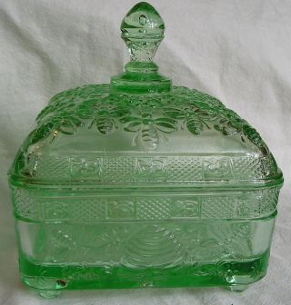 Tiara Indiana Glass Honey Bee Hive Chantilly Green Candy Dish Old Vintage